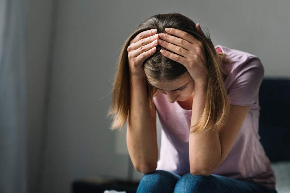 Girl in Delirium Tremens from alcohol withdrawal